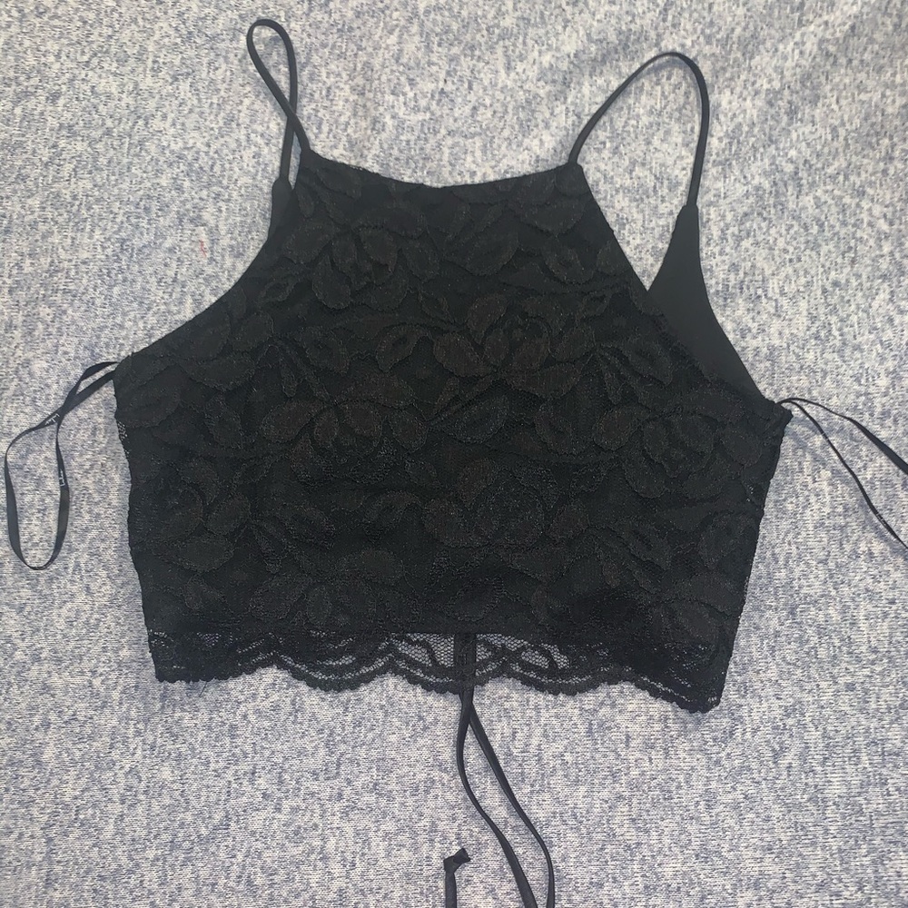 Black cropped laced top